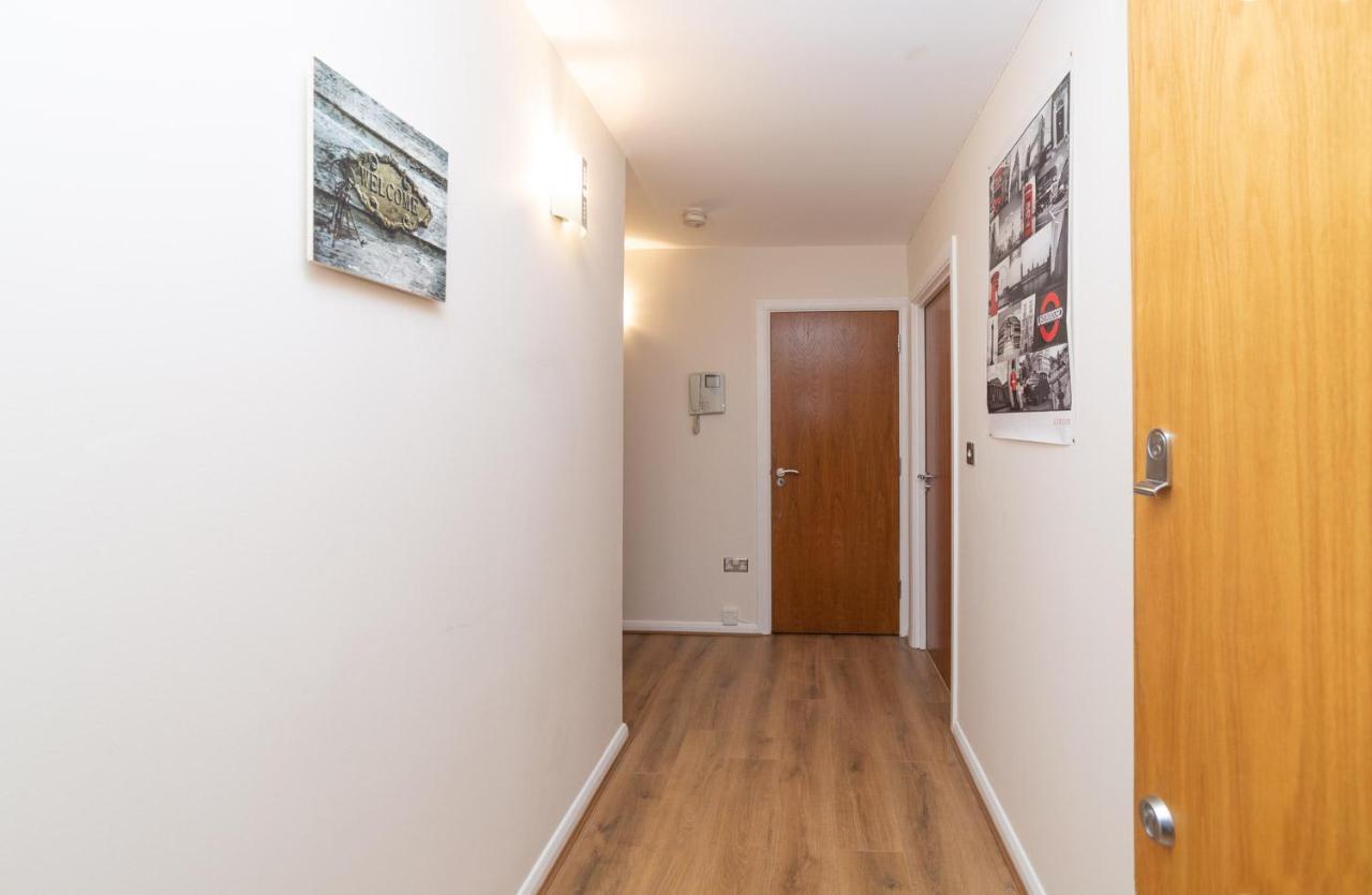 Royal Crossharbour Apartment London Eksteriør billede