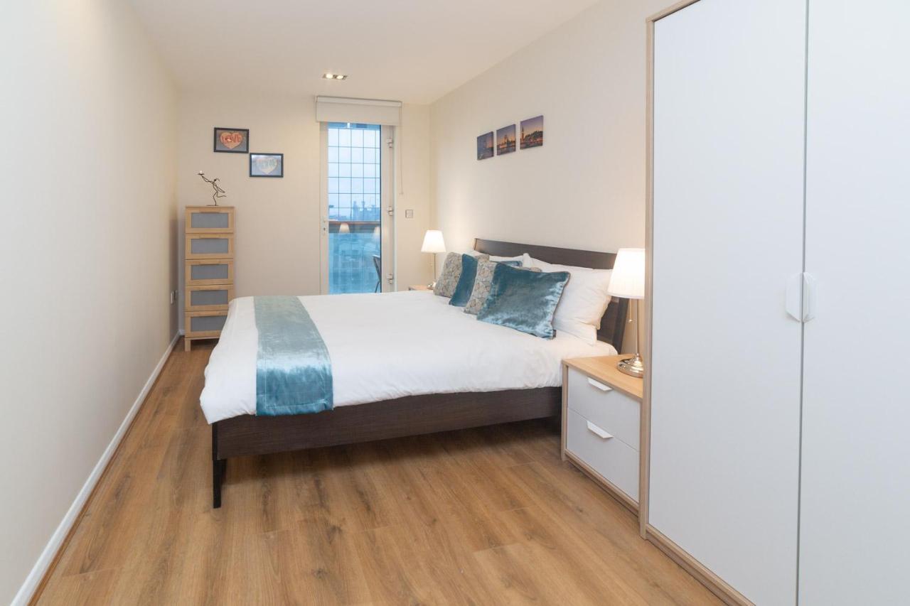 Royal Crossharbour Apartment London Eksteriør billede