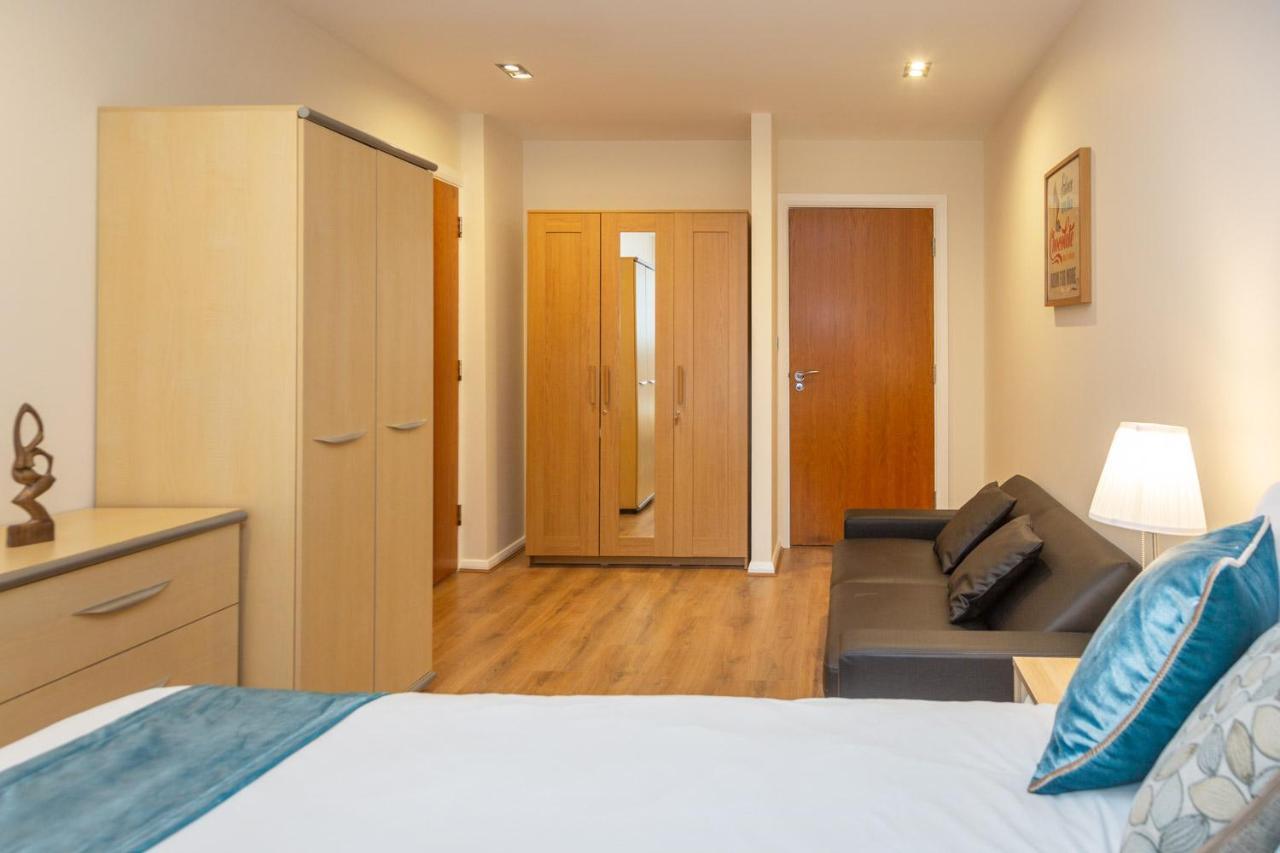 Royal Crossharbour Apartment London Eksteriør billede
